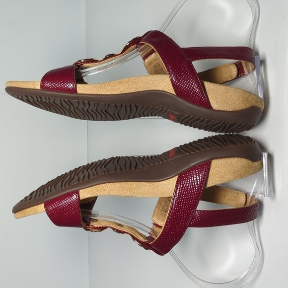 Vionic Farrah woven embossed burgundy sandals womans size 6.5 (wide) - Picture 5 of 16